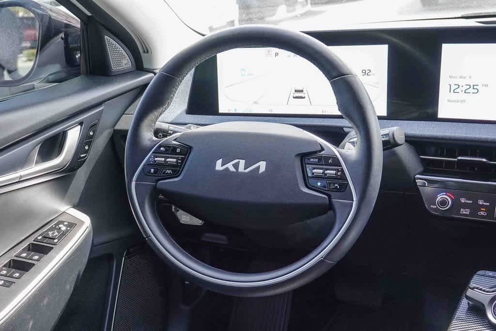 Thumbnail: 2023 Kia EV6 - 14