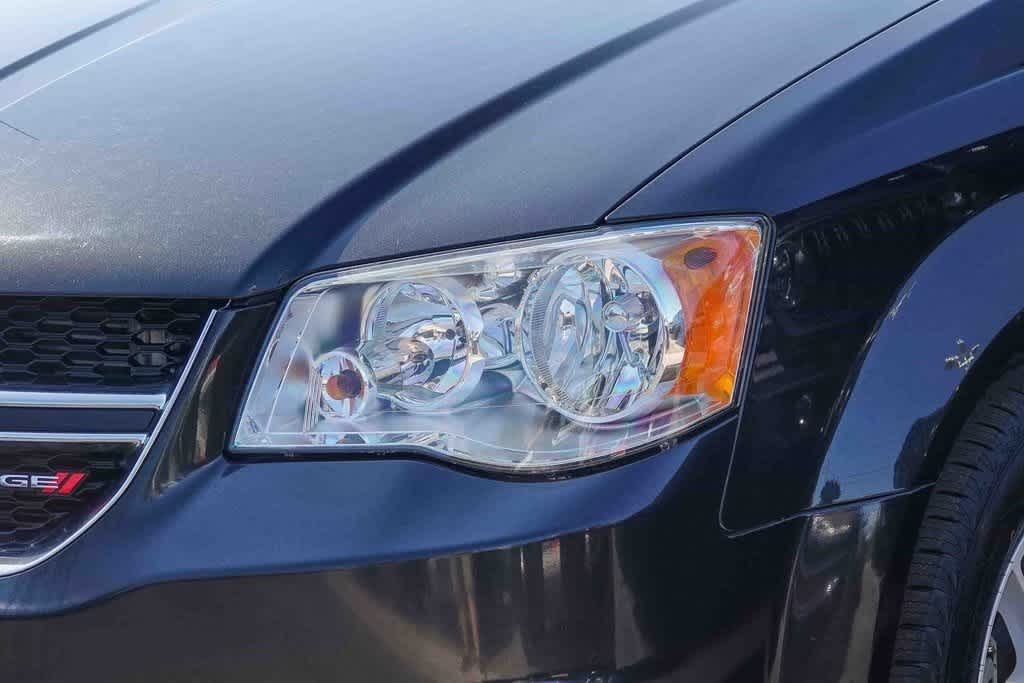 Thumbnail: 2019 Dodge Grand Caravan - 8