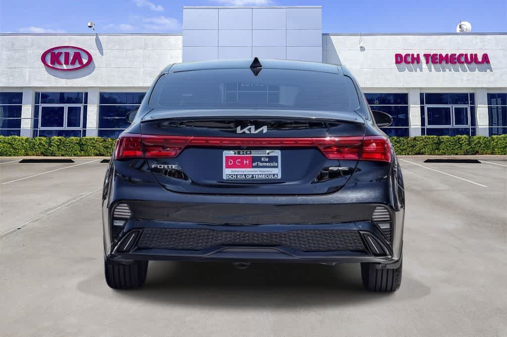Thumbnail: 2023 Kia Forte - 4