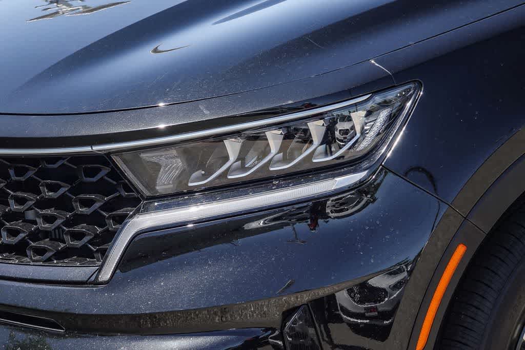 Thumbnail: 2023 Kia Sorento - 8