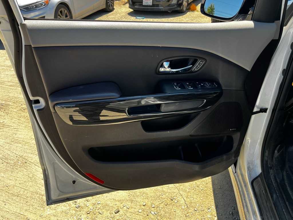 Thumbnail: 2018 Kia Sedona - 13