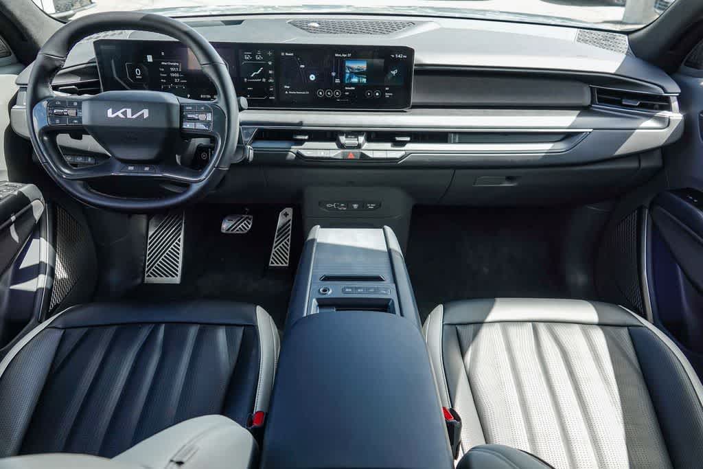 Thumbnail: 2024 Kia EV9 - 11