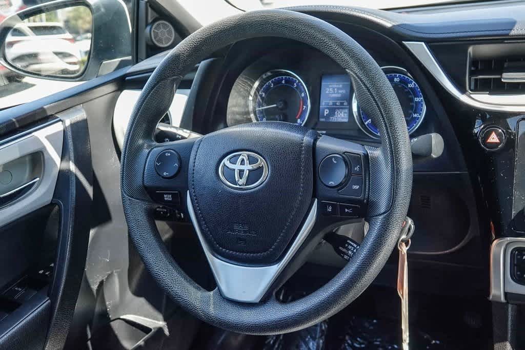 2017 Toyota Corolla LE 17