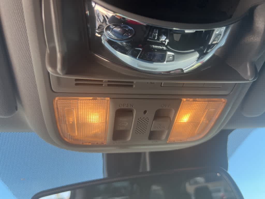 Thumbnail: 2017 Honda Pilot - 20