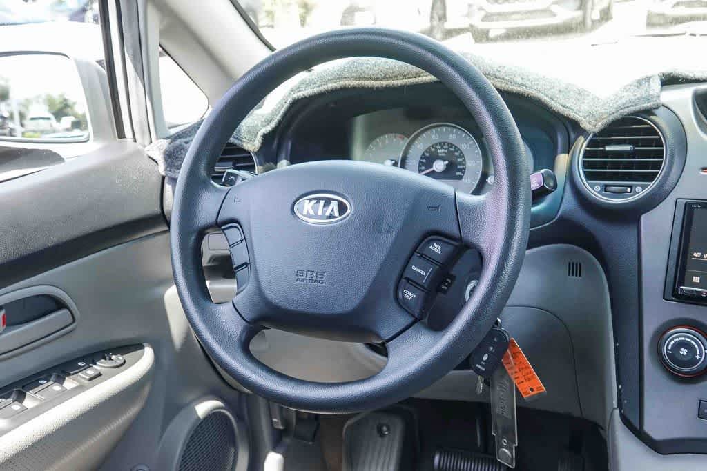 Thumbnail: 2007 Kia Rondo - 14