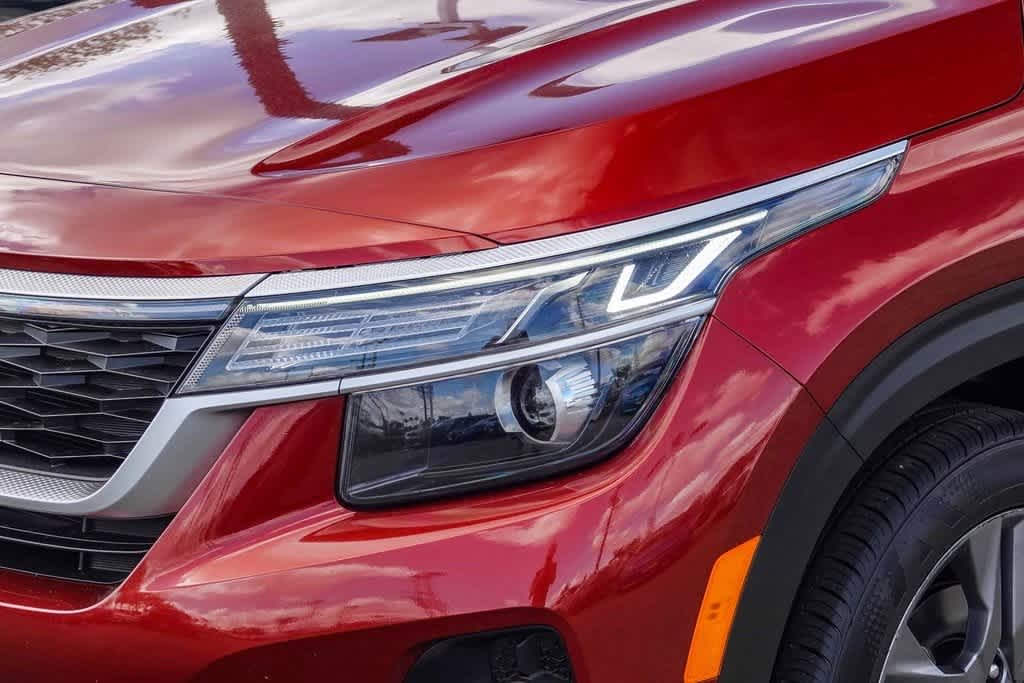 2021 Kia Seltos S 8