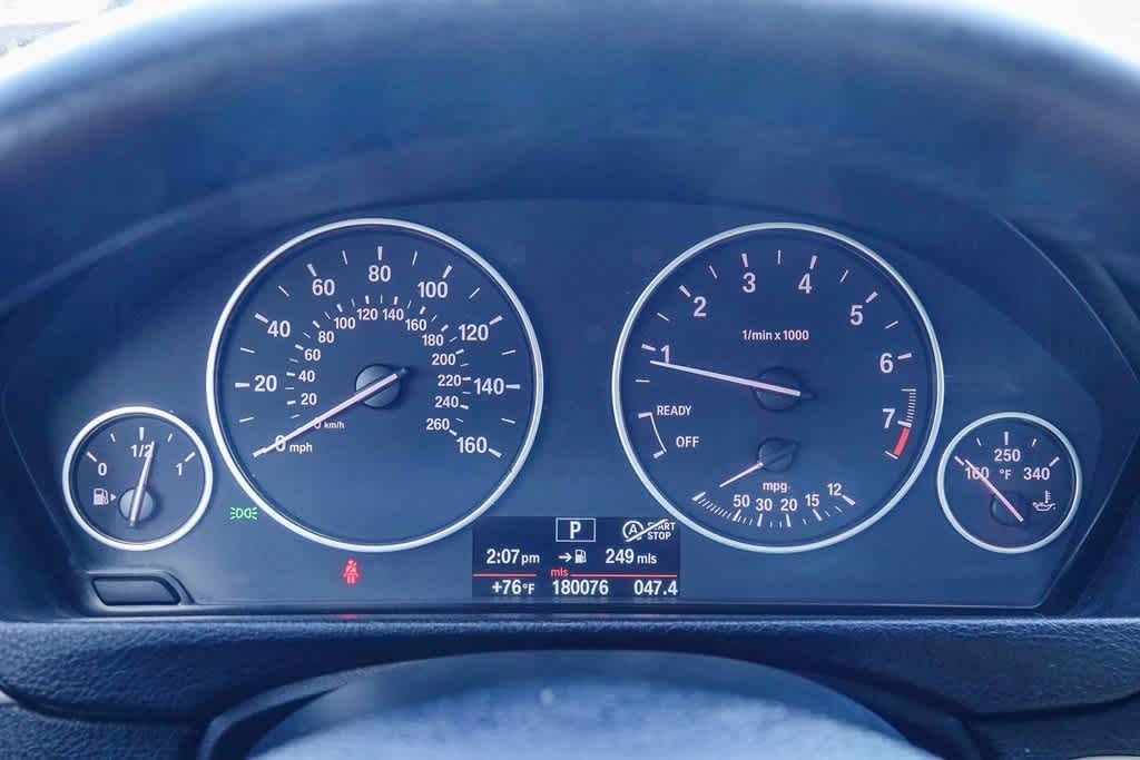 Thumbnail: 2013 BMW 3 Series - 24