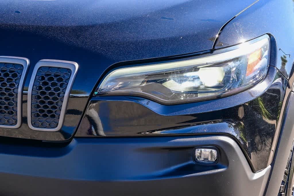 Thumbnail: 2022 Jeep Cherokee - 12