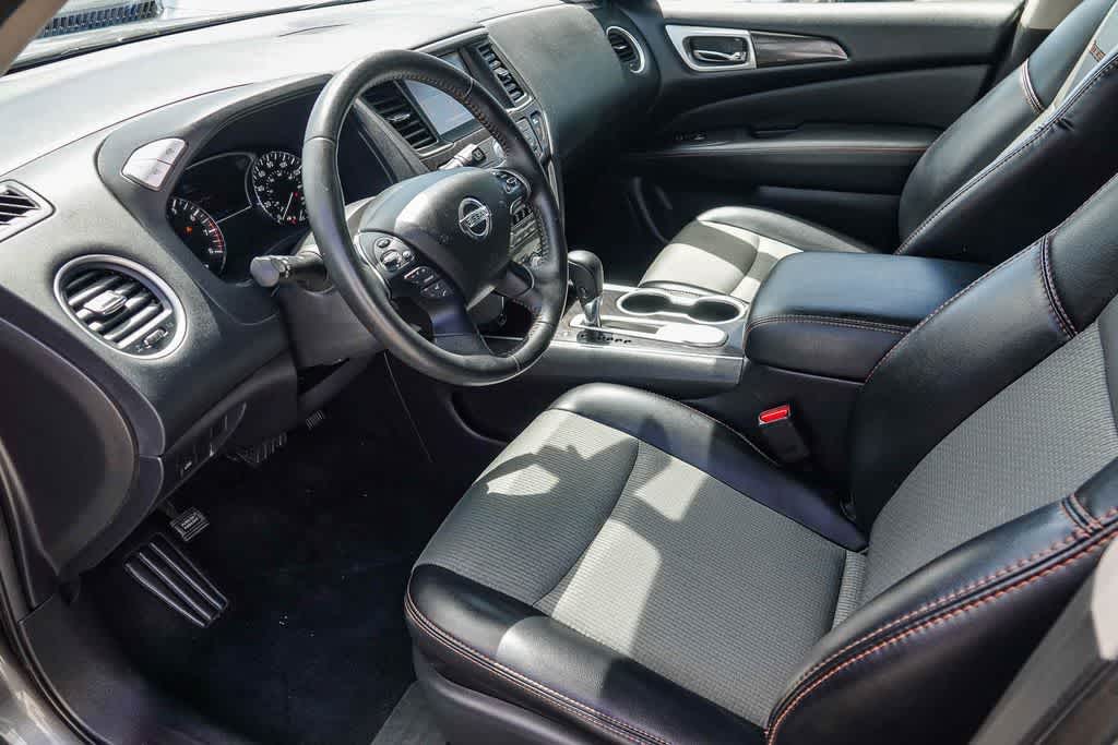 Thumbnail: 2020 Nissan Pathfinder - 16