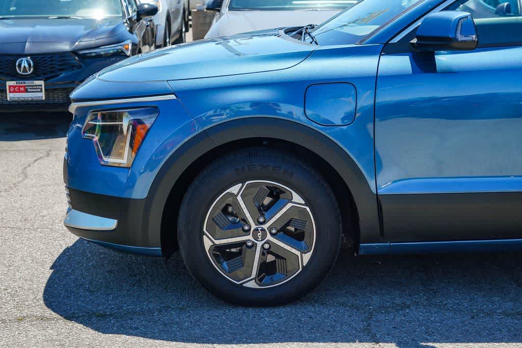 Thumbnail: 2024 Kia Niro - 8