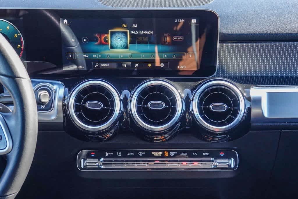 Thumbnail: 2020 Mercedes-Benz GLB - 12