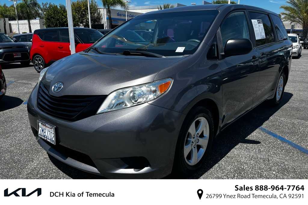 2015 Toyota Sienna L -
                  Temecula, CA