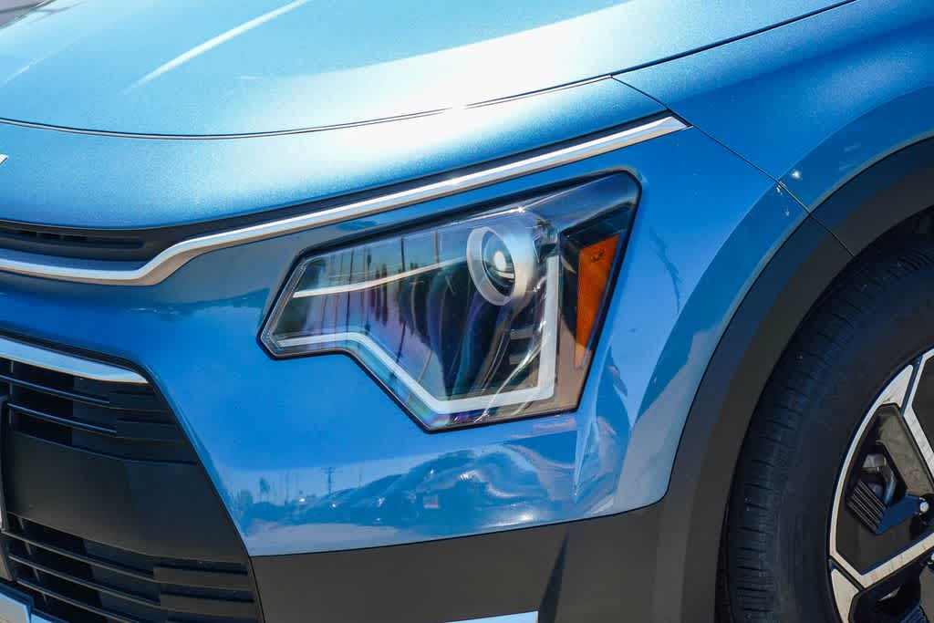 Thumbnail: 2024 Kia Niro - 7
