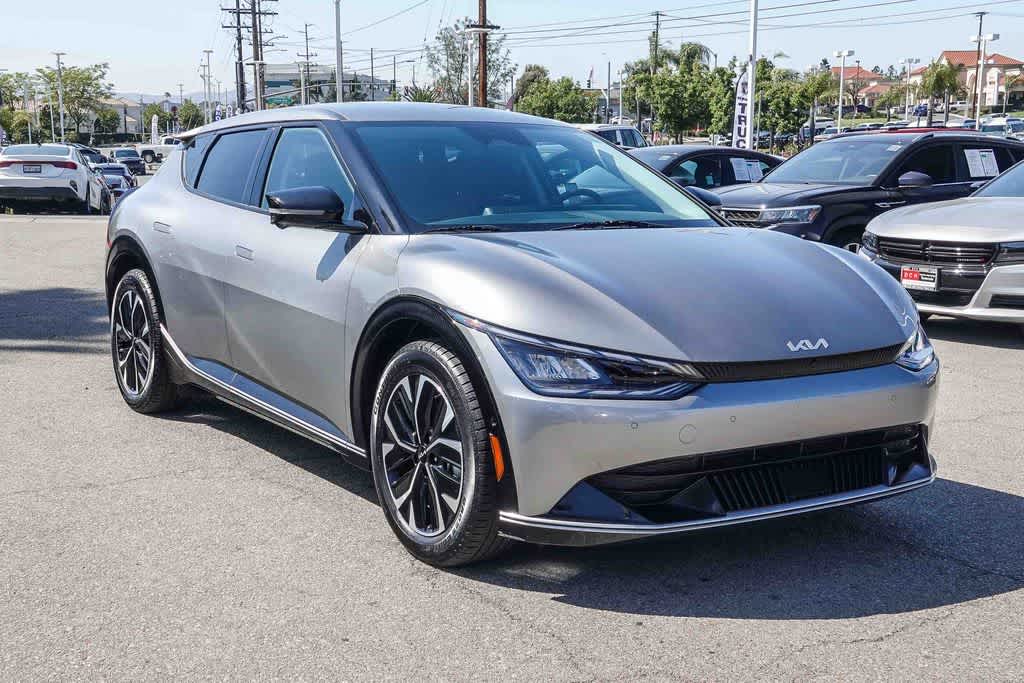 Thumbnail: 2023 Kia EV6 - 3