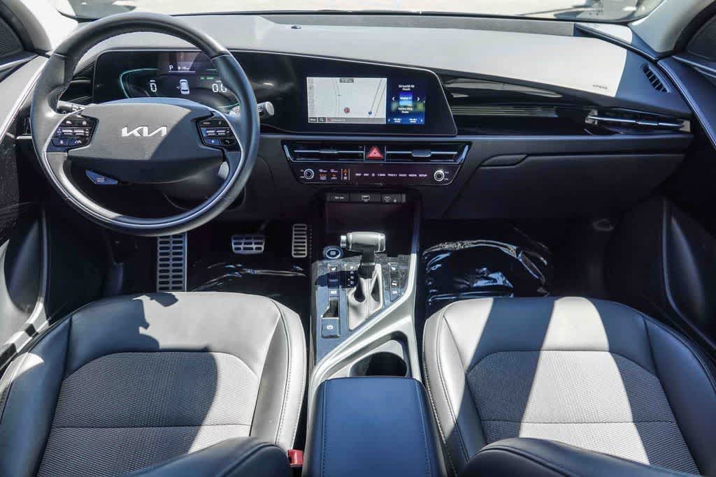 Thumbnail: 2023 Kia Niro - 11