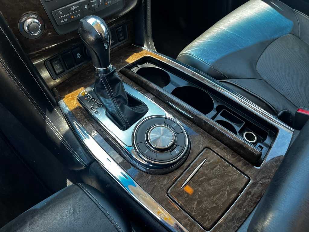 Thumbnail: 2016 INFINITI QX80 - 17