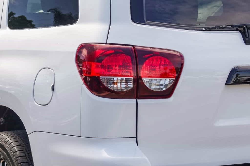 Thumbnail: 2018 Toyota Sequoia - 7