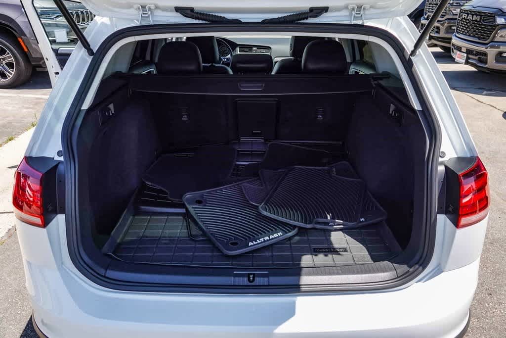 Thumbnail: 2019 Volkswagen Golf - 28