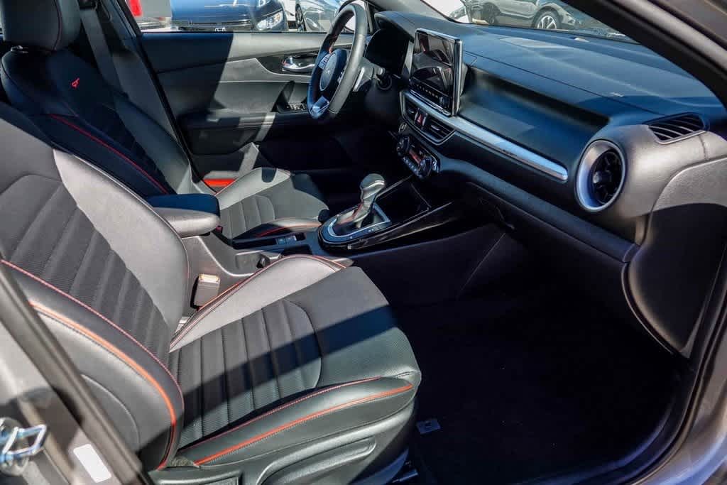 Thumbnail: 2024 Kia Forte - 15