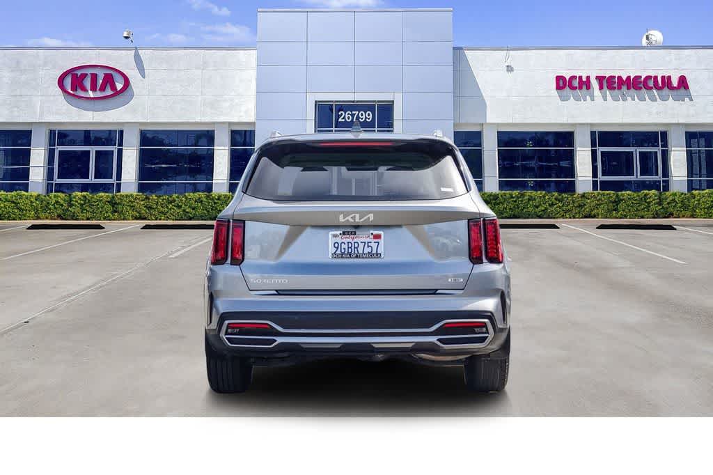 Thumbnail: 2023 Kia Sorento - 5