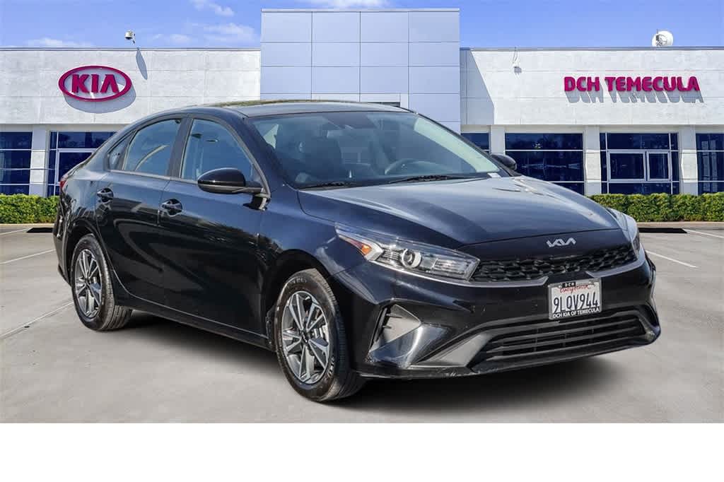 Thumbnail: 2024 Kia Forte - 3