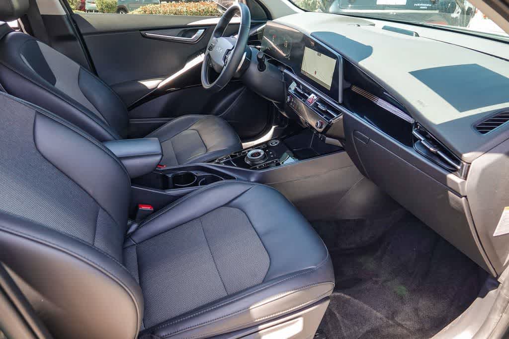 Thumbnail: 2024 Kia Niro - 15