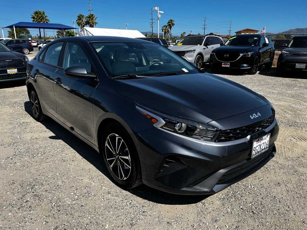 Thumbnail: 2023 Kia Forte - 3