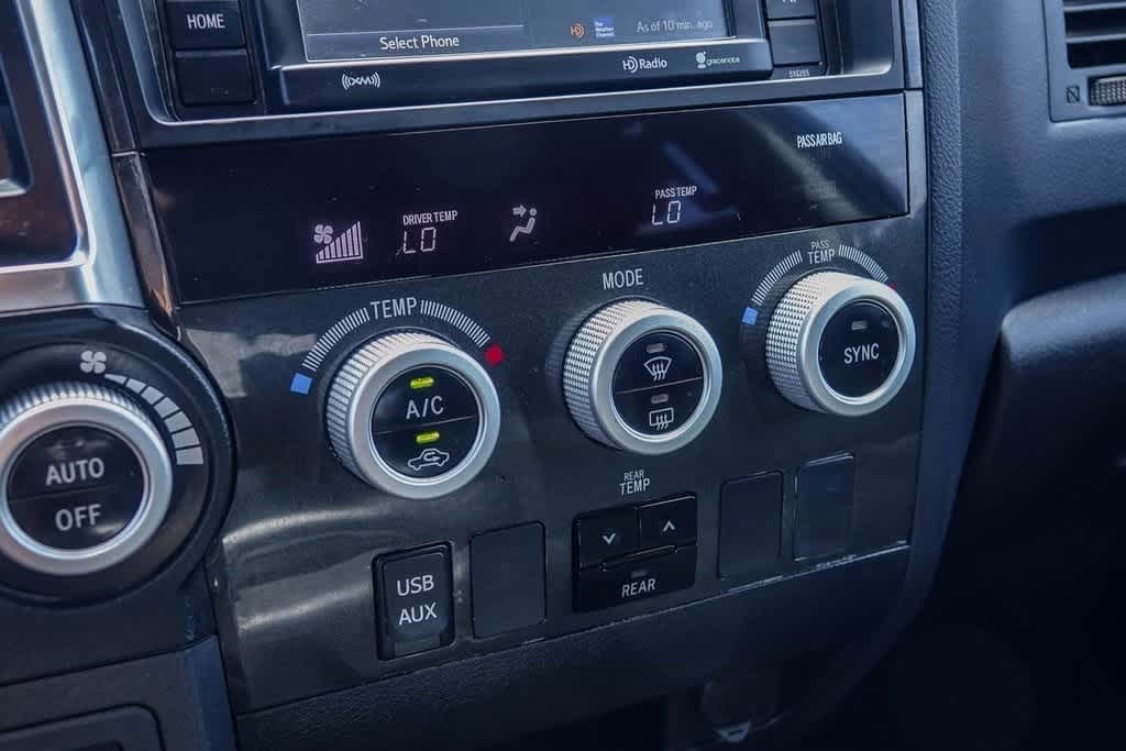 Thumbnail: 2018 Toyota Sequoia - 21