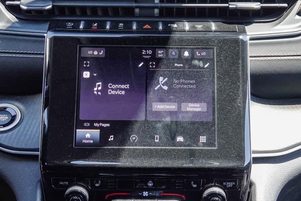 2023 Jeep Grand Cherokee Laredo 4