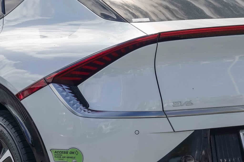 Thumbnail: 2023 Kia EV6 - 7