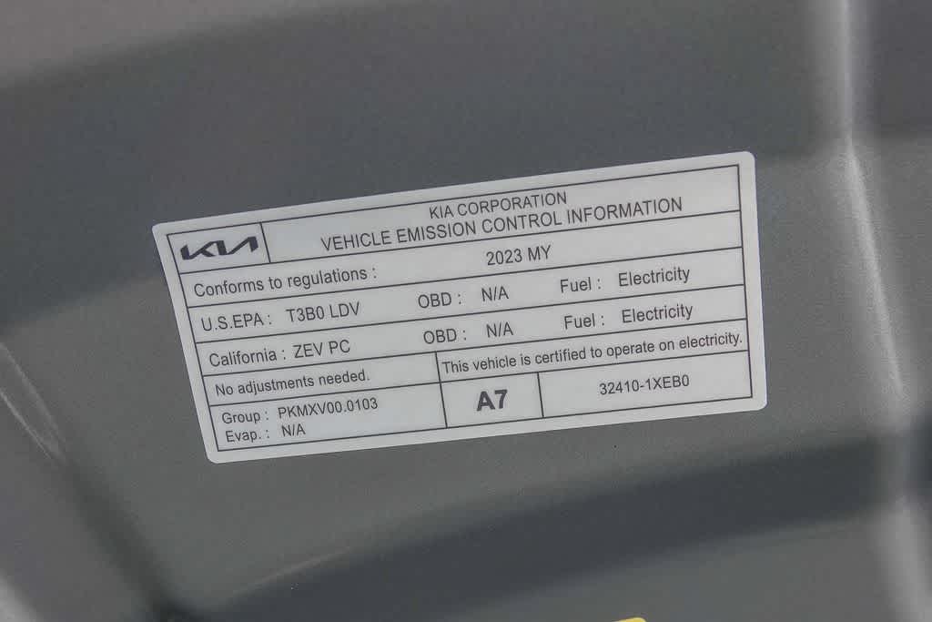 Thumbnail: 2023 Kia EV6 - 28