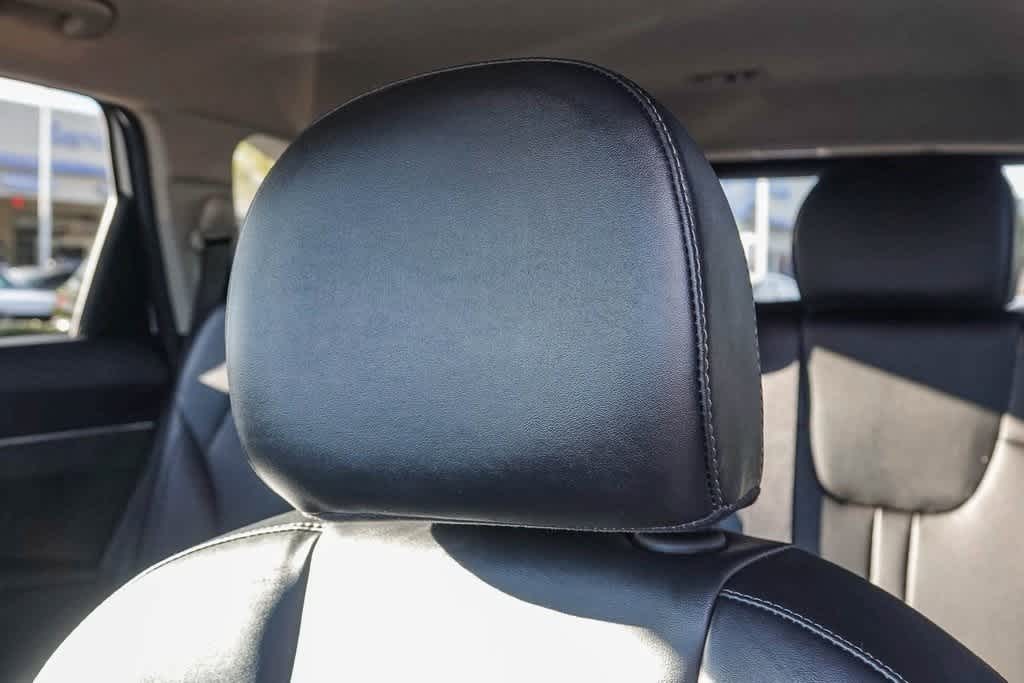 Thumbnail: 2023 Kia Sorento - 24