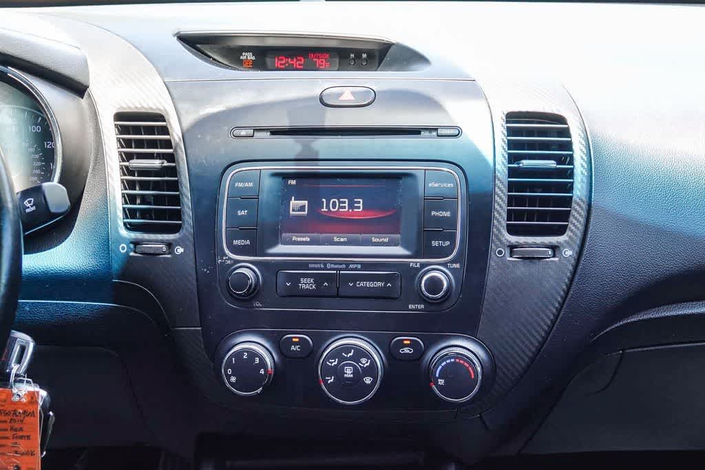 Thumbnail: 2014 Kia Forte - 12