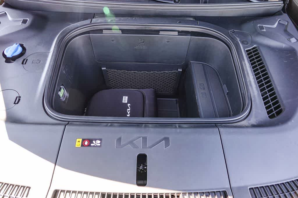 Thumbnail: 2024 Kia EV9 - 26