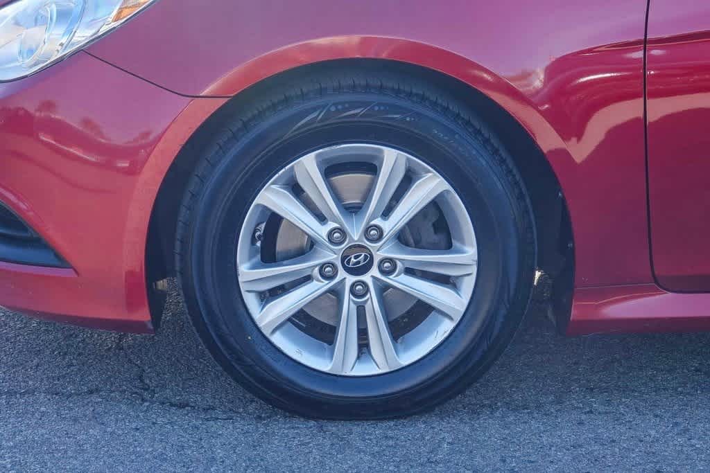 Thumbnail: 2014 Hyundai Sonata - 10