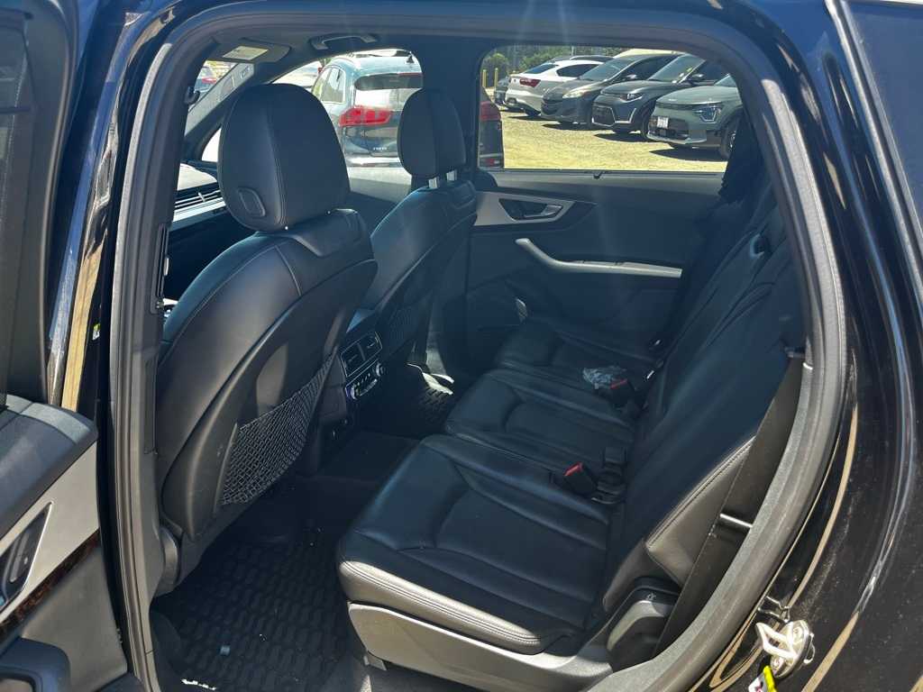Thumbnail: 2019 Audi Q7 - 12