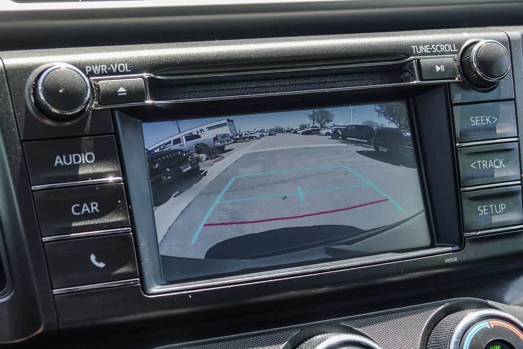 Thumbnail: 2015 Toyota RAV4 - 22