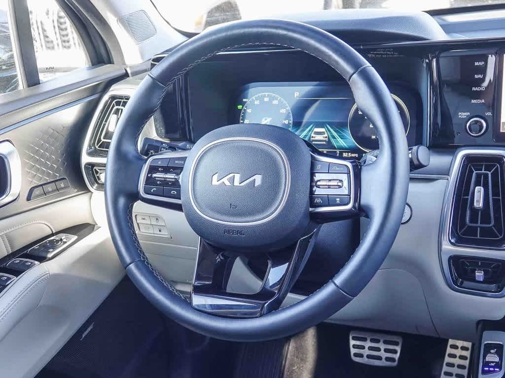 Thumbnail: 2023 Kia Sorento - 14