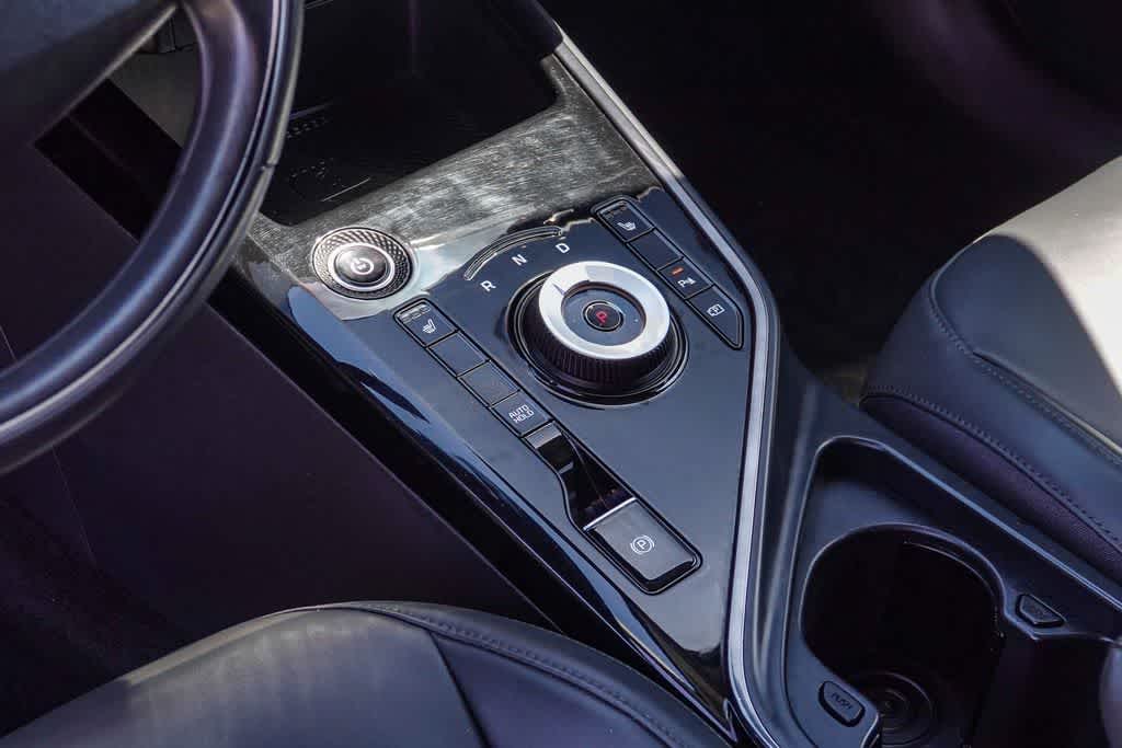 Thumbnail: 2024 Kia Niro - 17