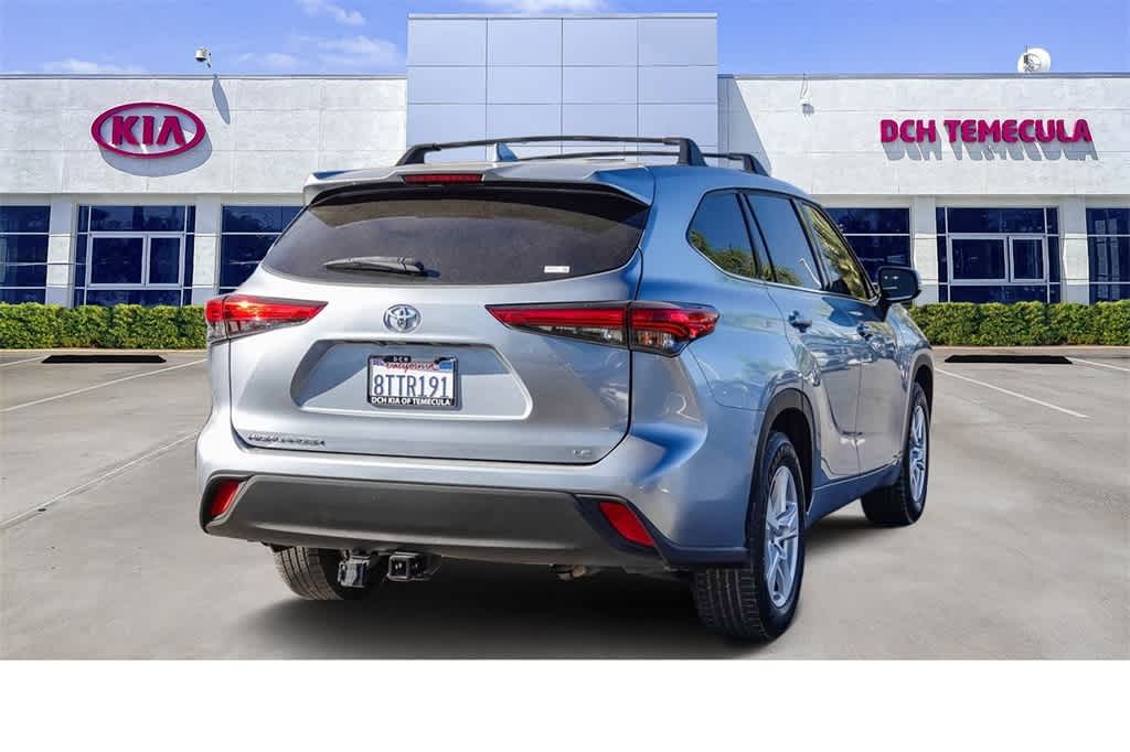 Thumbnail: 2021 Toyota Highlander - 4