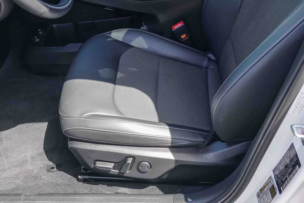 Thumbnail: 2024 Kia EV6 - 21