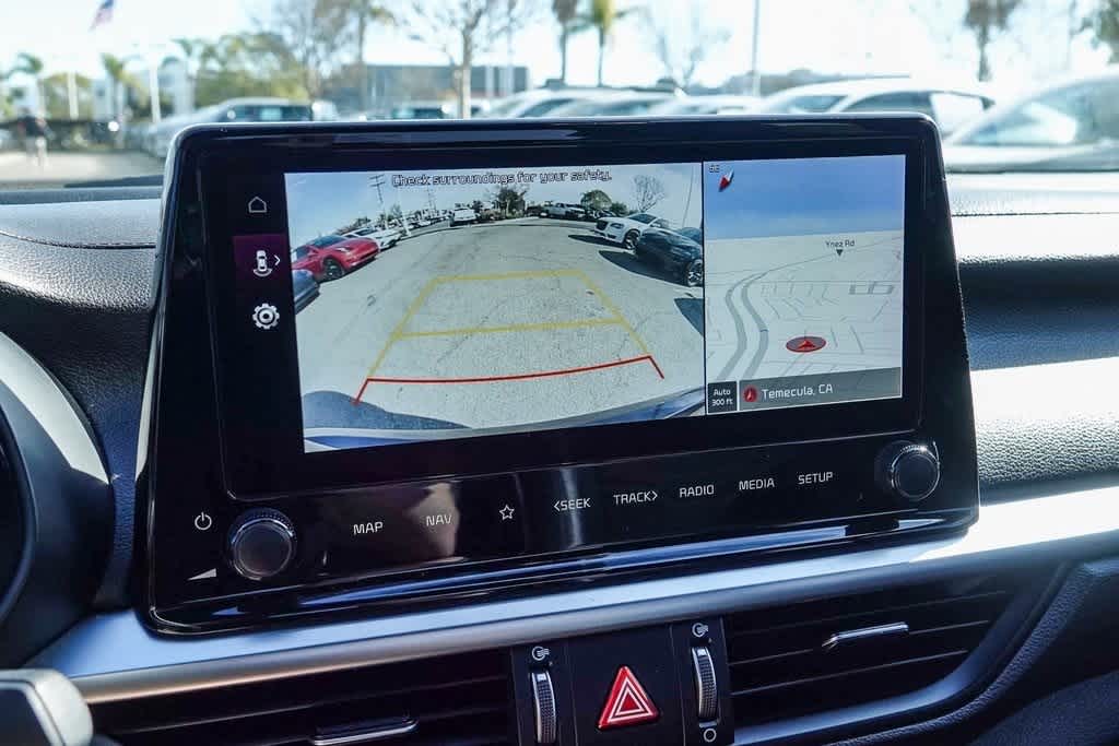 Thumbnail: 2023 Kia Forte - 23