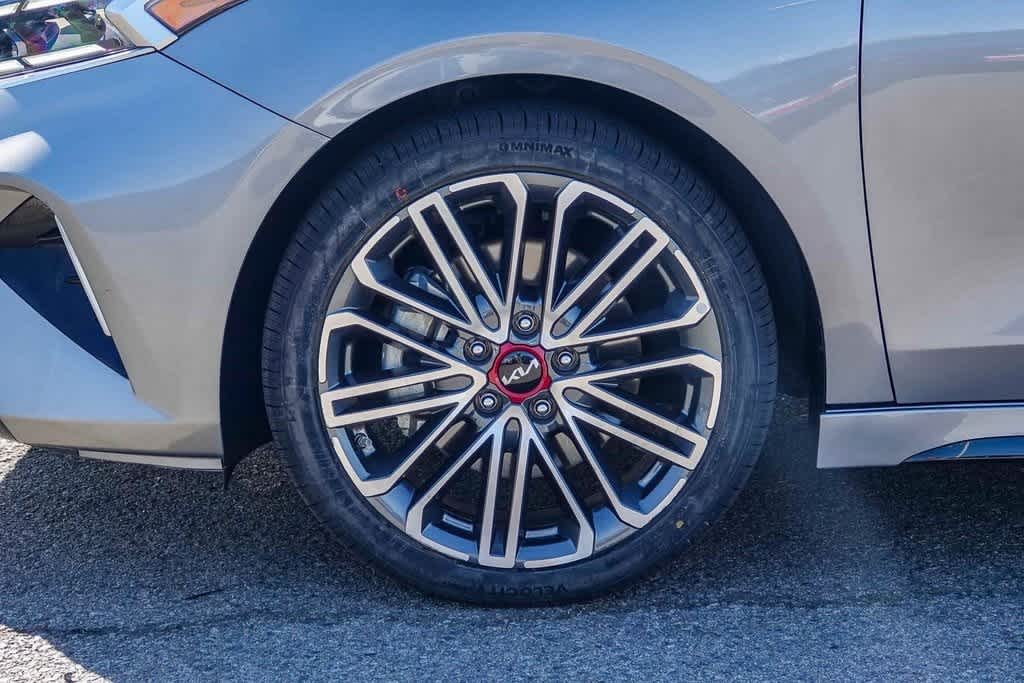 Thumbnail: 2024 Kia Forte - 10