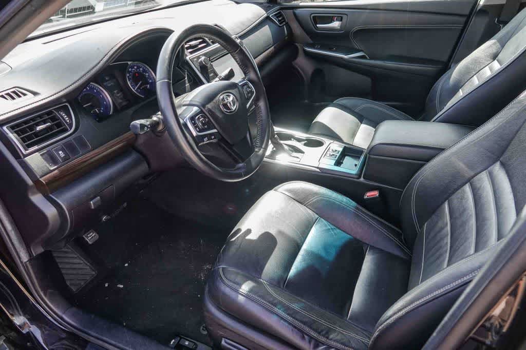 Thumbnail: 2015 Toyota Camry - 16