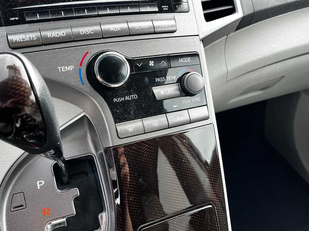 2010 Toyota Venza Base 16