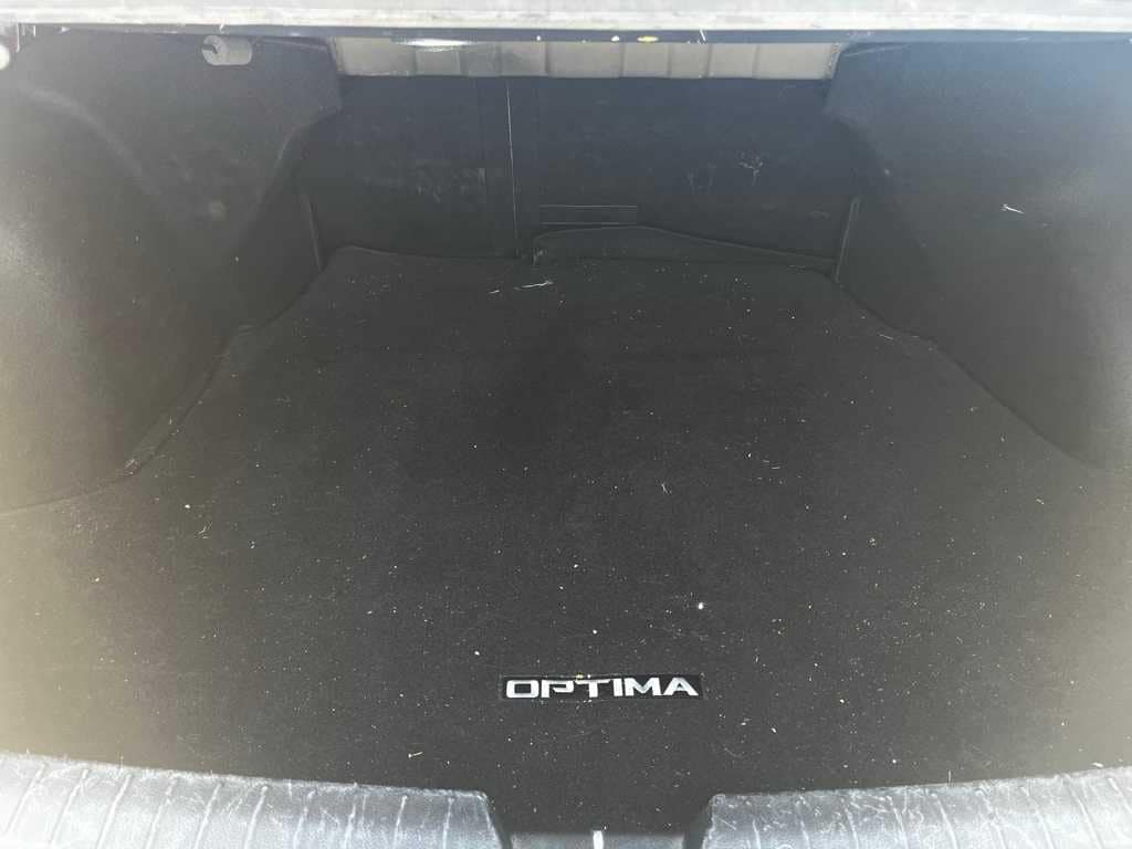Thumbnail: 2015 Kia Optima - 11