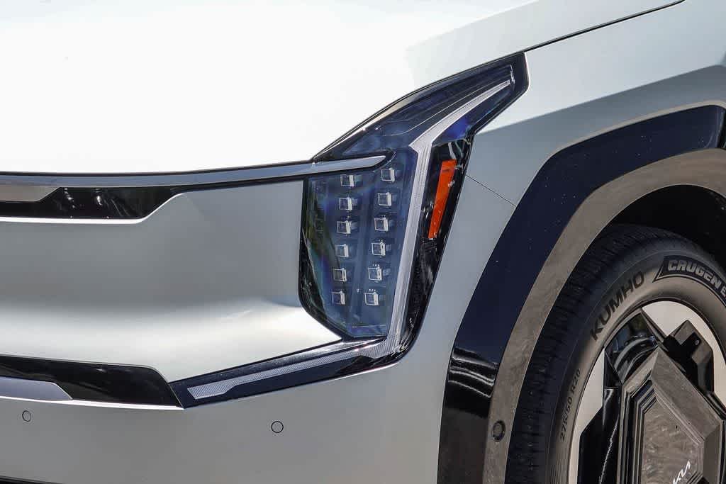 Thumbnail: 2024 Kia EV9 - 8