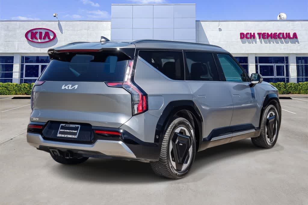 Thumbnail: 2024 Kia EV9 - 4