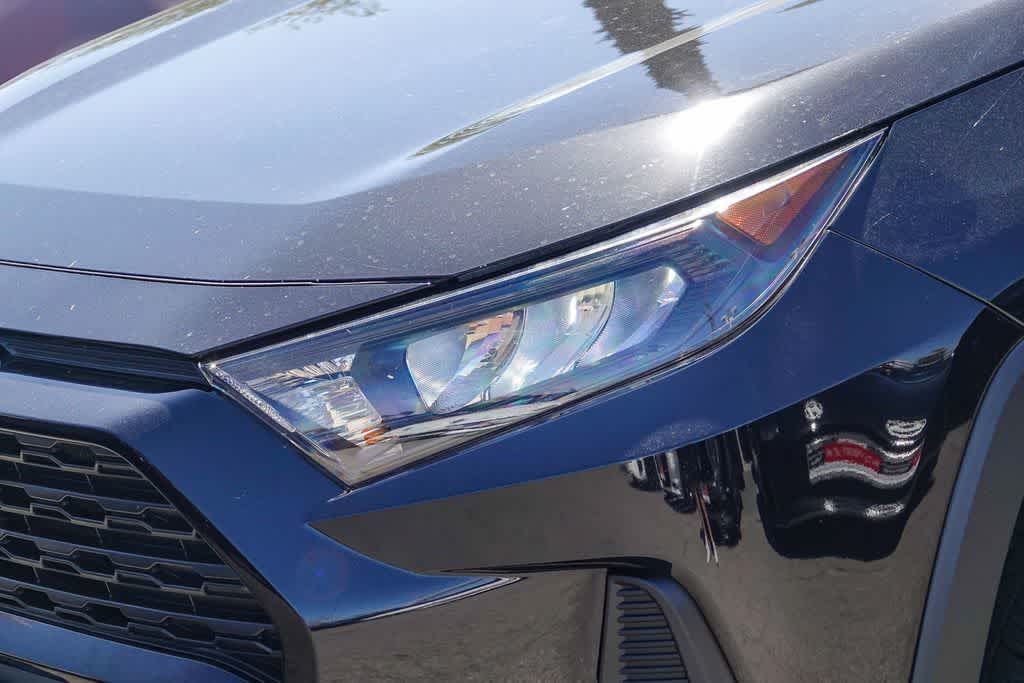 Thumbnail: 2020 Toyota RAV4 - 8