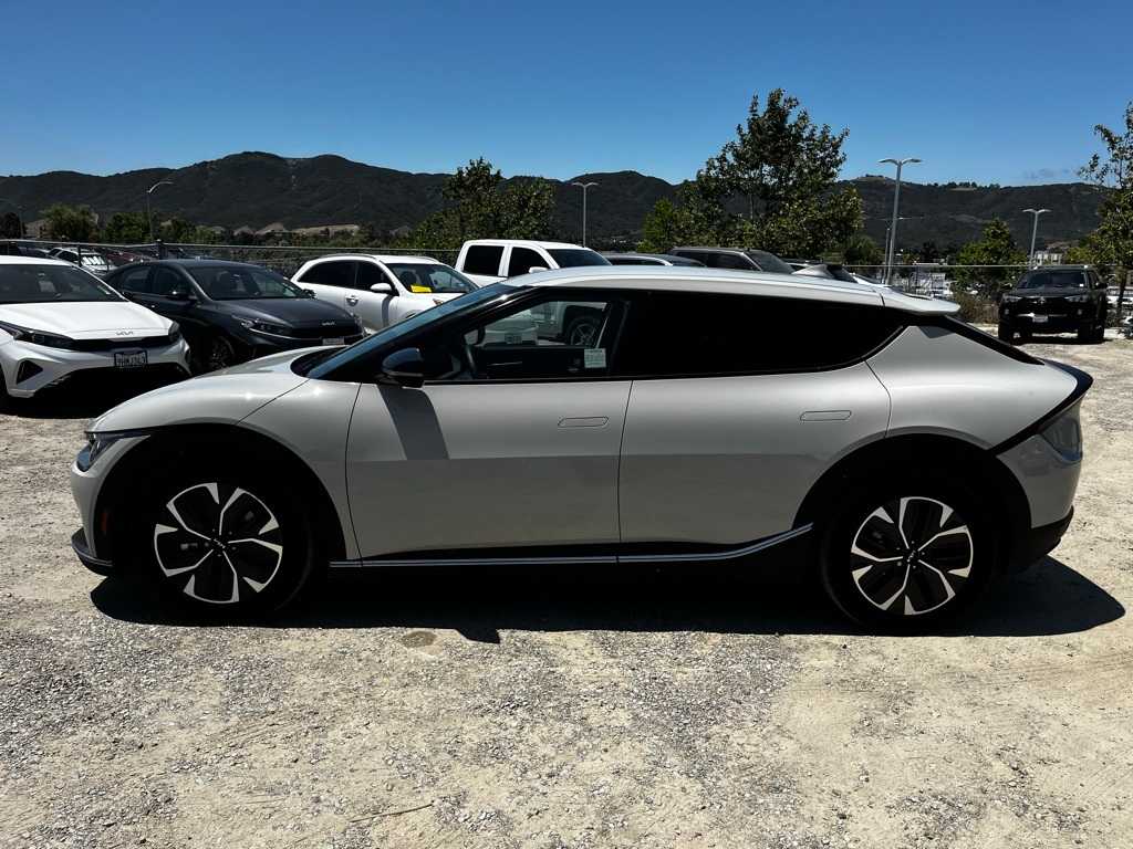 2024 Kia EV6 Light 8